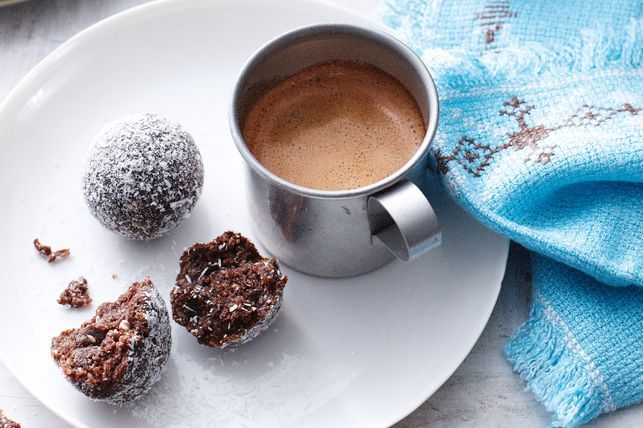 Date and Nut Balls
