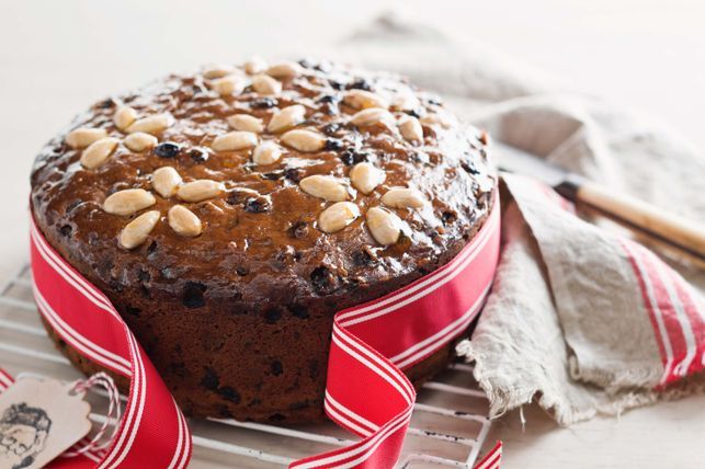 Easy Christmas Cake